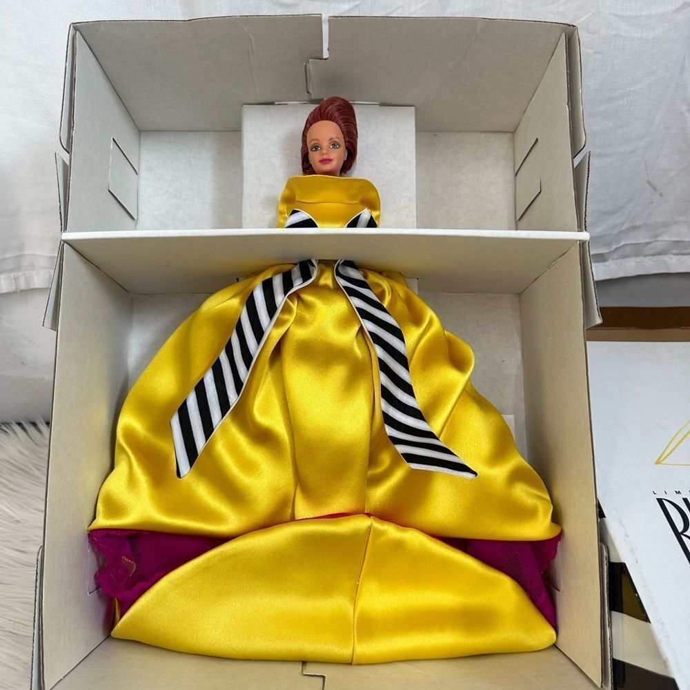 NEW Vintage Bill Blass Barbie Doll in Gold Gown Limited Edition 1996 #17040